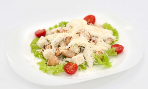 Салат Цезарь с курицей