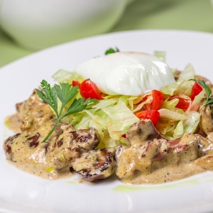 Салат с куриной печенью