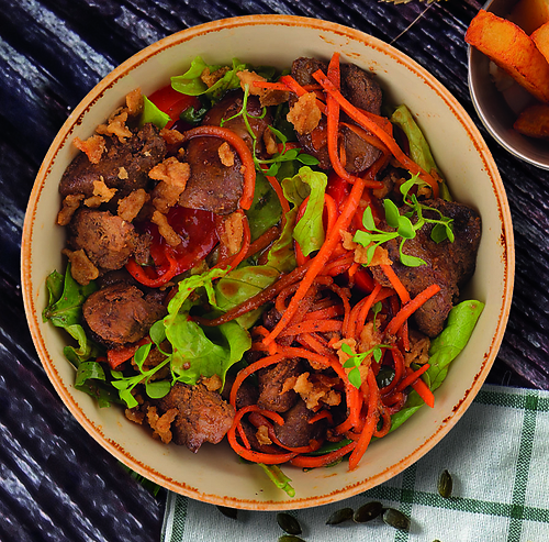 Салат с куриной печенью