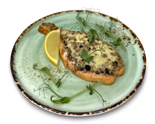 Семга под сыром с грибами
