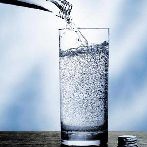 Вода с газом