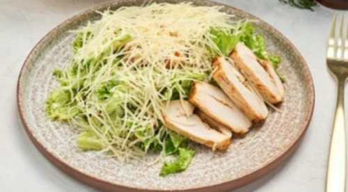 Салат Цезарь с курицей 