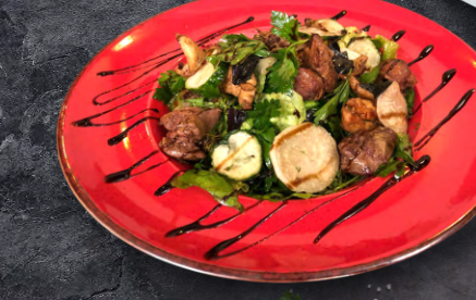 Салат с куриной печенью