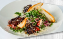 Салат с куриной печенью 