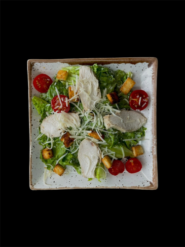 Салат Цезарь с курицей 