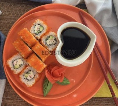 Ролл Калифорния с крабом