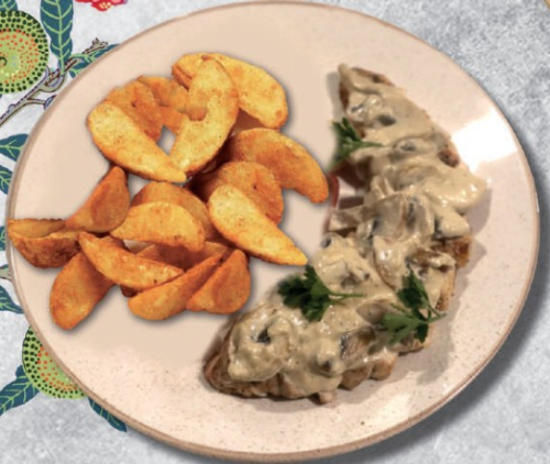 Куриная грудка под грибным соусом