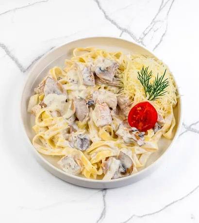 Паста Фетучине с курицей и грибами