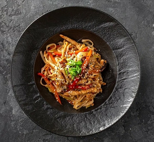 Лапша Удон с курицей и овощами