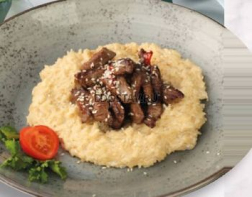 Мясо в соусе фрегат с рисом