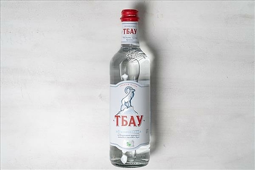 Вода Тбау