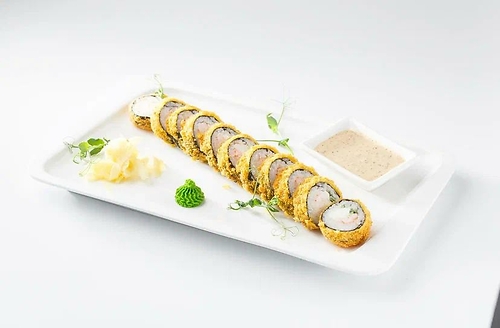Горячий ролл Цезарь с креветками 