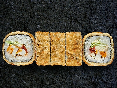 Горячий ролл Цезарь с курицей