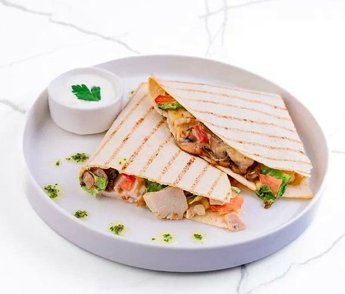 Кесадилья с курицей