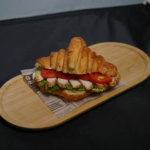 Круассан с курицей