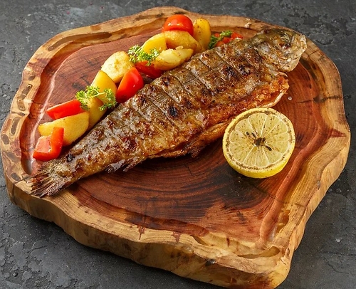 Форель с картофелем
