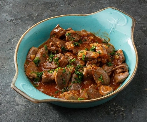 Жареные сердечки с луком
