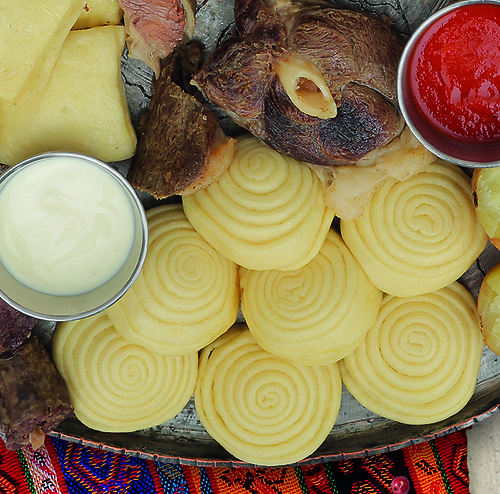 Хинкал даргинский с отварным мясом и ореховой травой