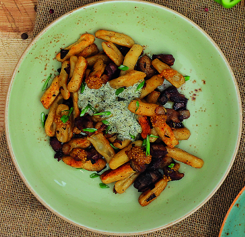 Чеченский с бараниной и копченым соусом