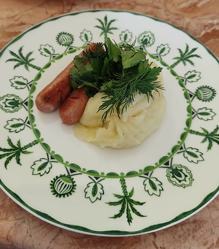 Пюре с сосисками 