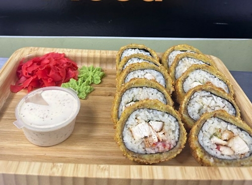 Горячий ролл Цезарь с курицей