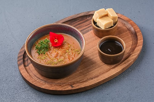 Кураговая каша с урбечом и халвой
