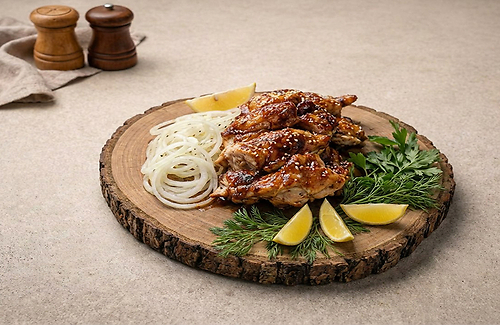 Половина курицы на углях BBQ